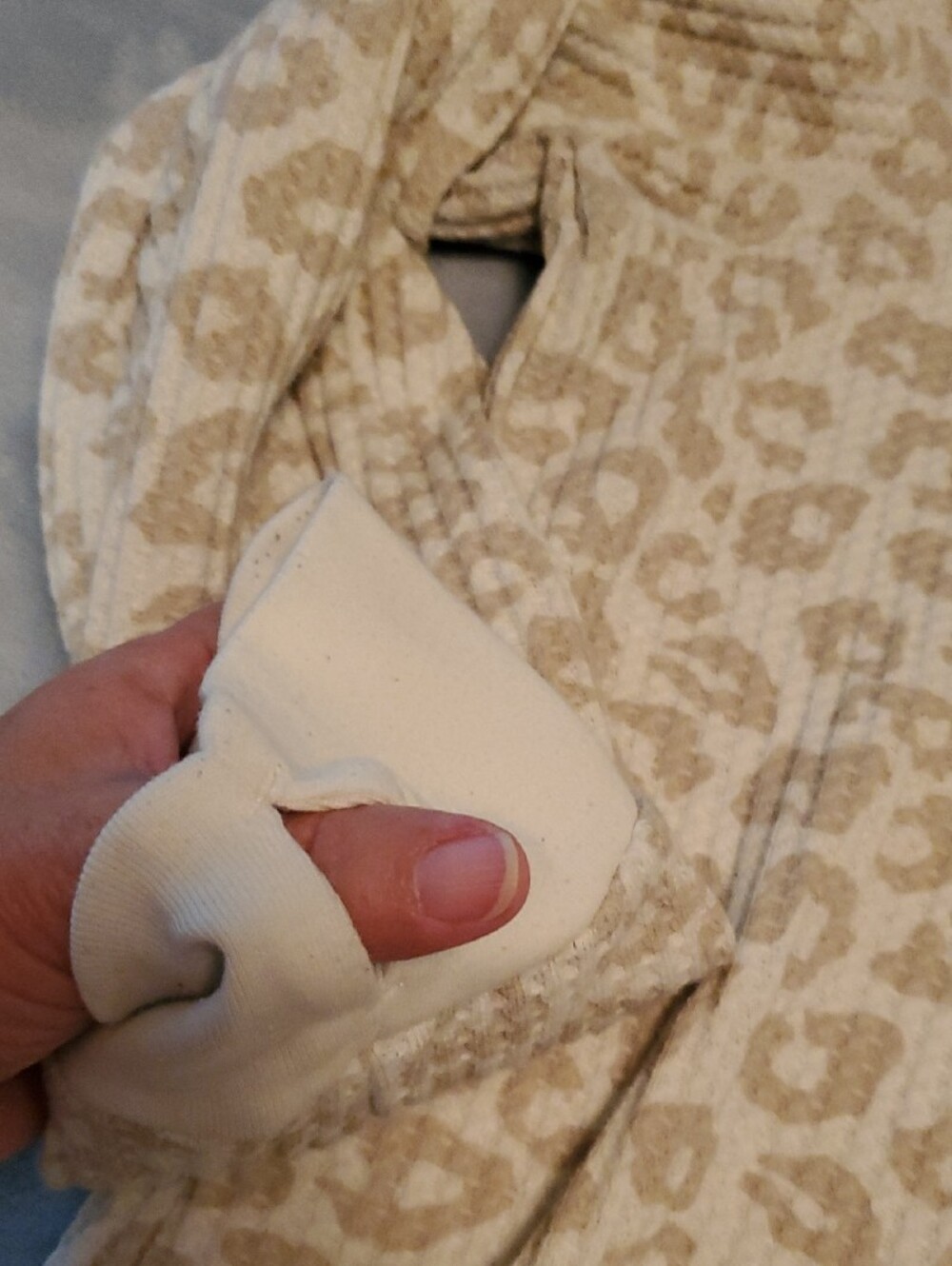 Belle by Kim Gravel Cream & Tan Leopard Snap-Front Teddy Shirt Waffle Pattern - Picture 4 of 6